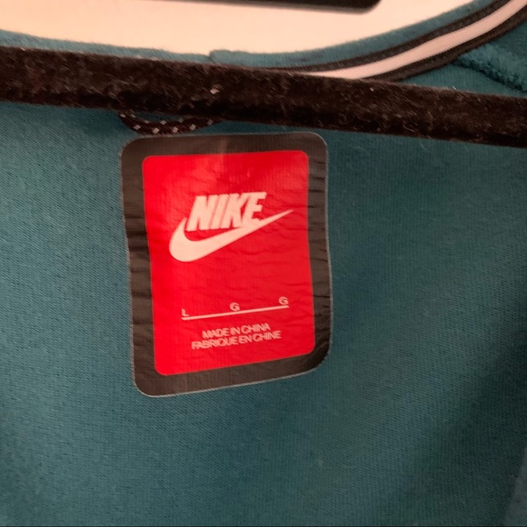 Nike Yoga Full-Zip Hoodie - Picture 2 of 11